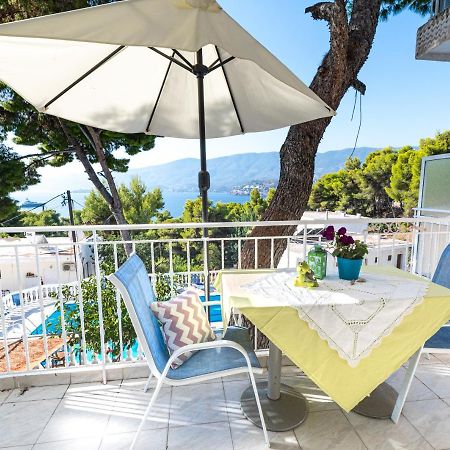 Lions Apartments Poros Town Exteriör bild