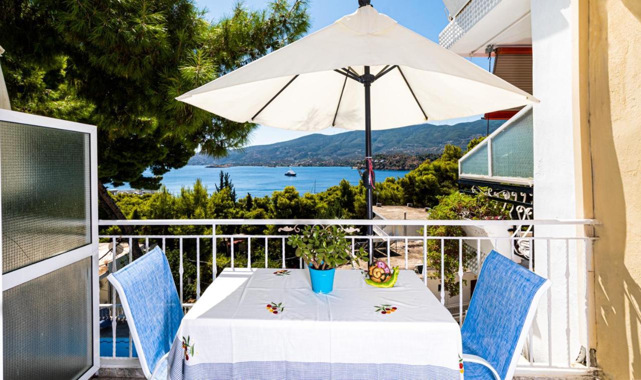 Lions Apartments Poros Town Exteriör bild