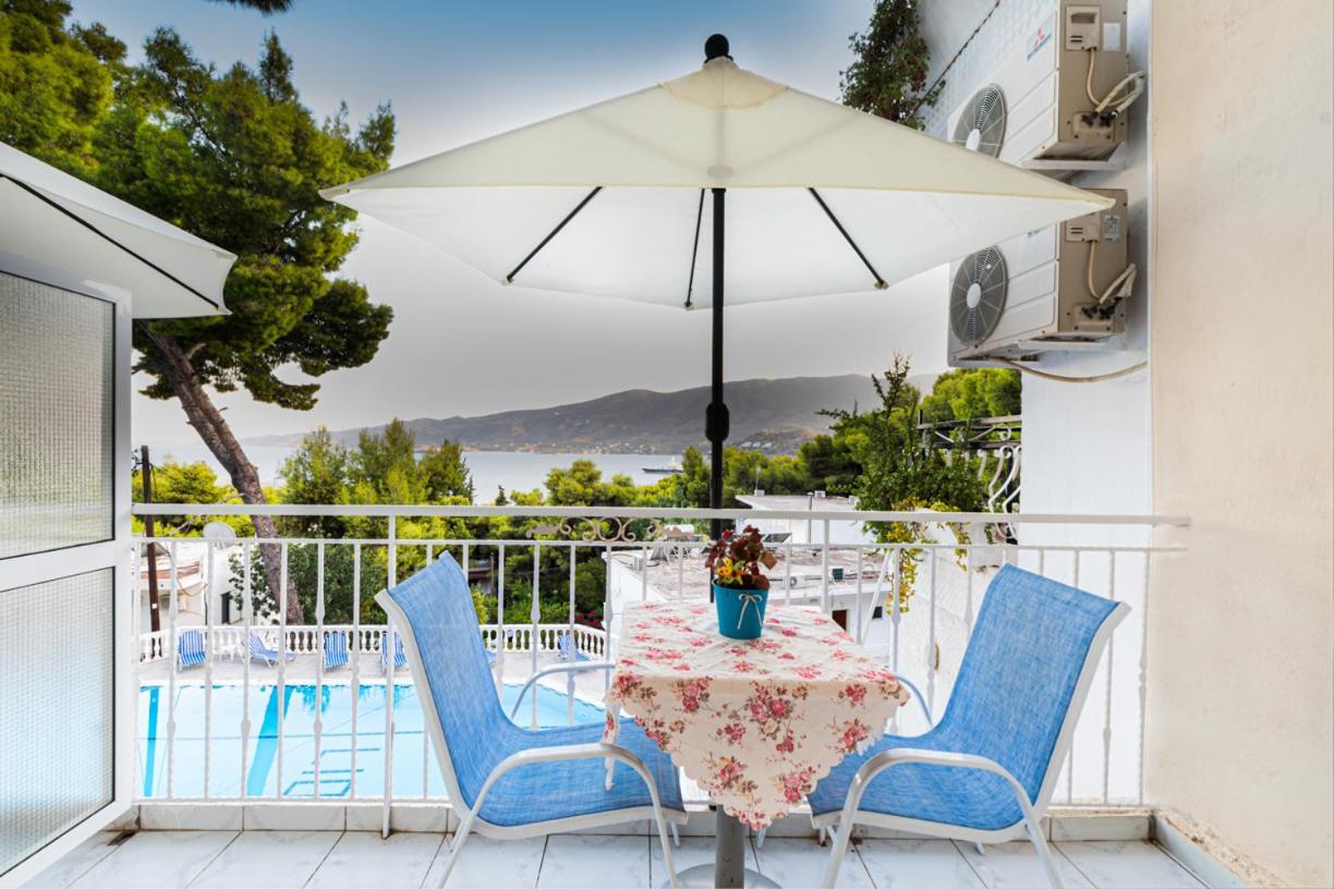 Lions Apartments Poros Town Exteriör bild