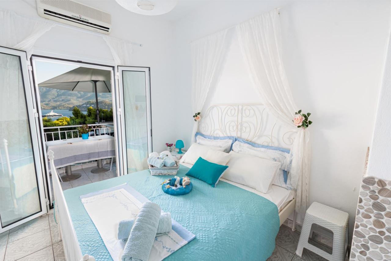 Lions Apartments Poros Town Exteriör bild
