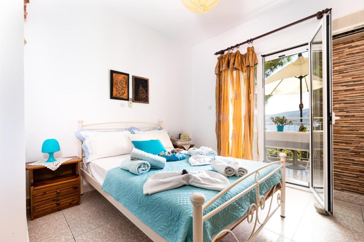 Lions Apartments Poros Town Exteriör bild
