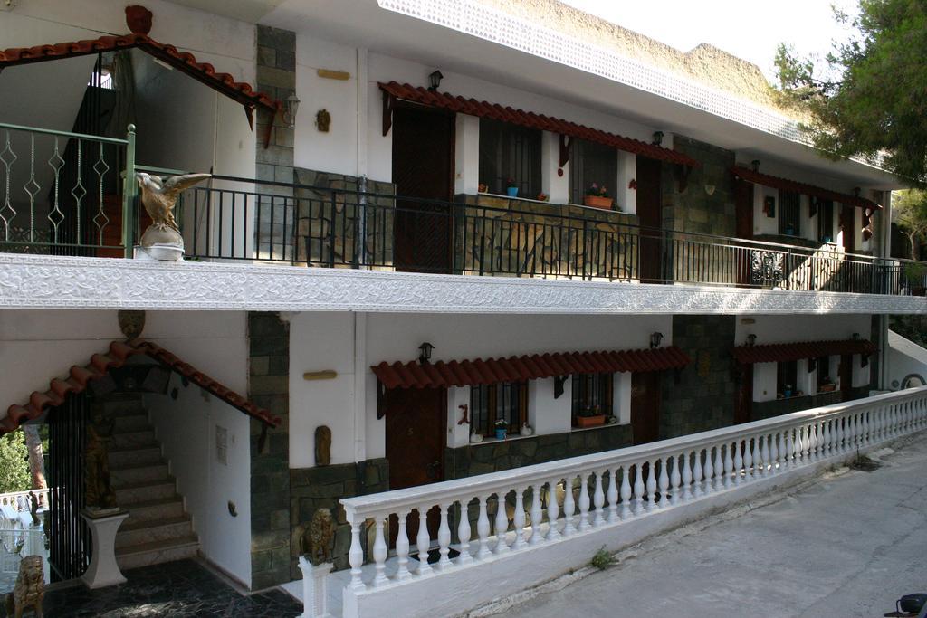 Lions Apartments Poros Town Exteriör bild