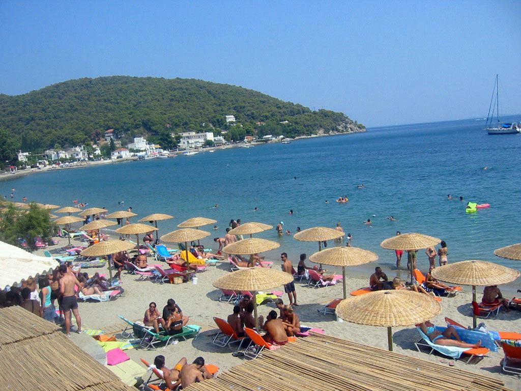 Lions Apartments Poros Town Exteriör bild