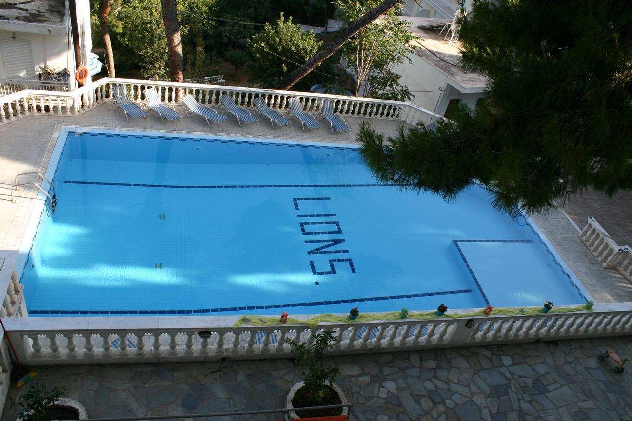 Lions Apartments Poros Town Exteriör bild